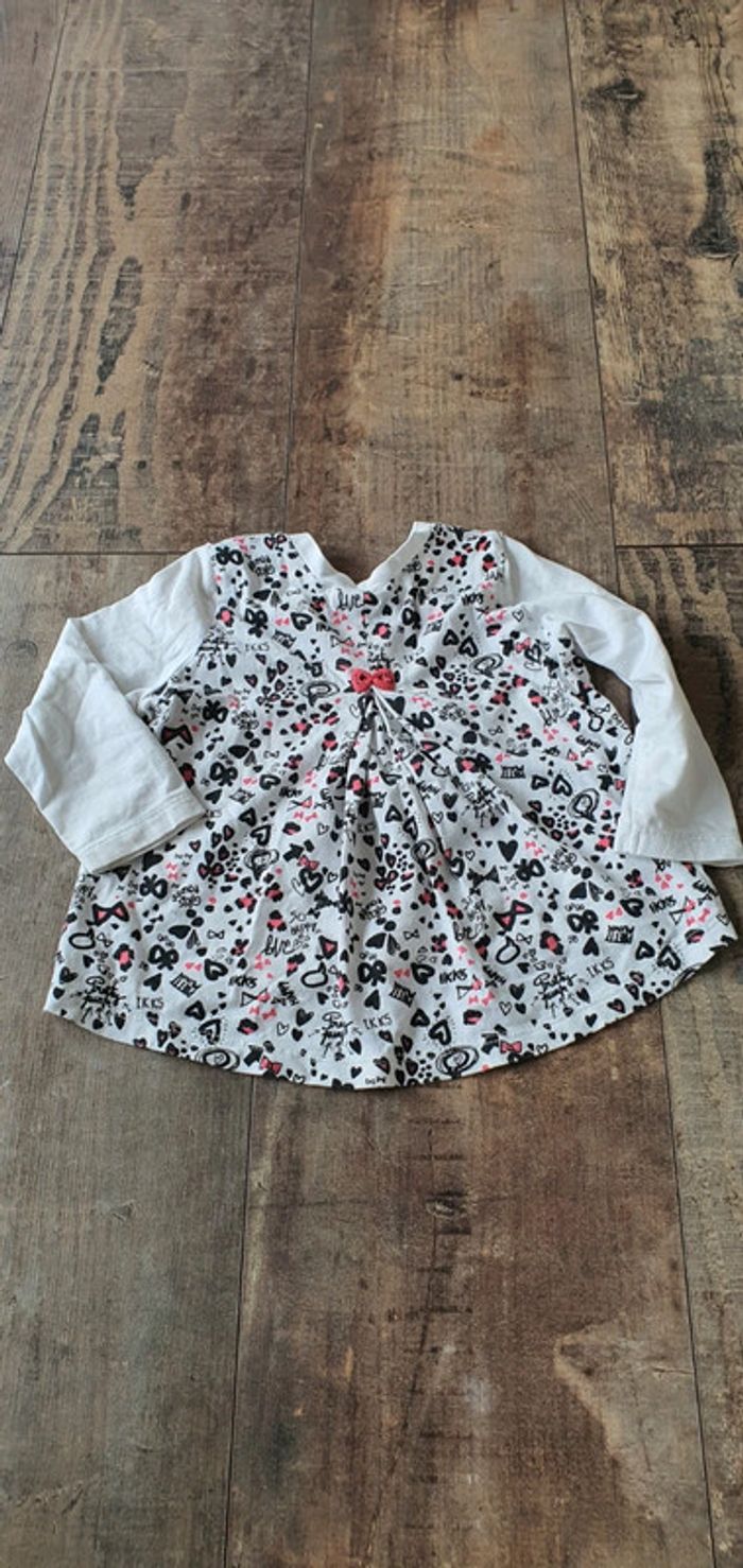 T-shirt ikks 24 mois en très bon état