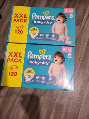 2 pampers taille 4