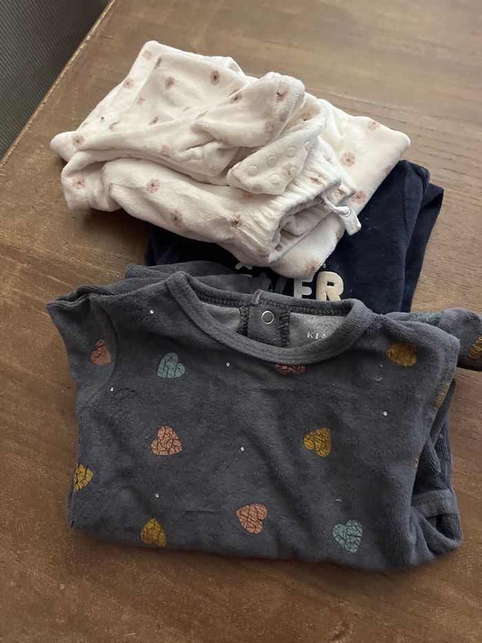 Lots vêtements bb fille 6/9 mois - photo numéro 2