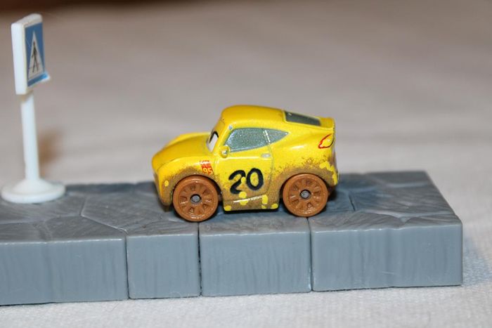 Disney Pixar mini racer - photo numéro 2