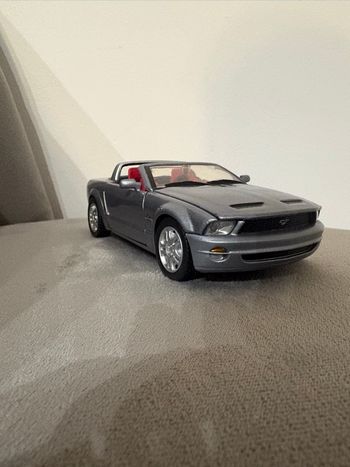 Ford Mustang 1/24