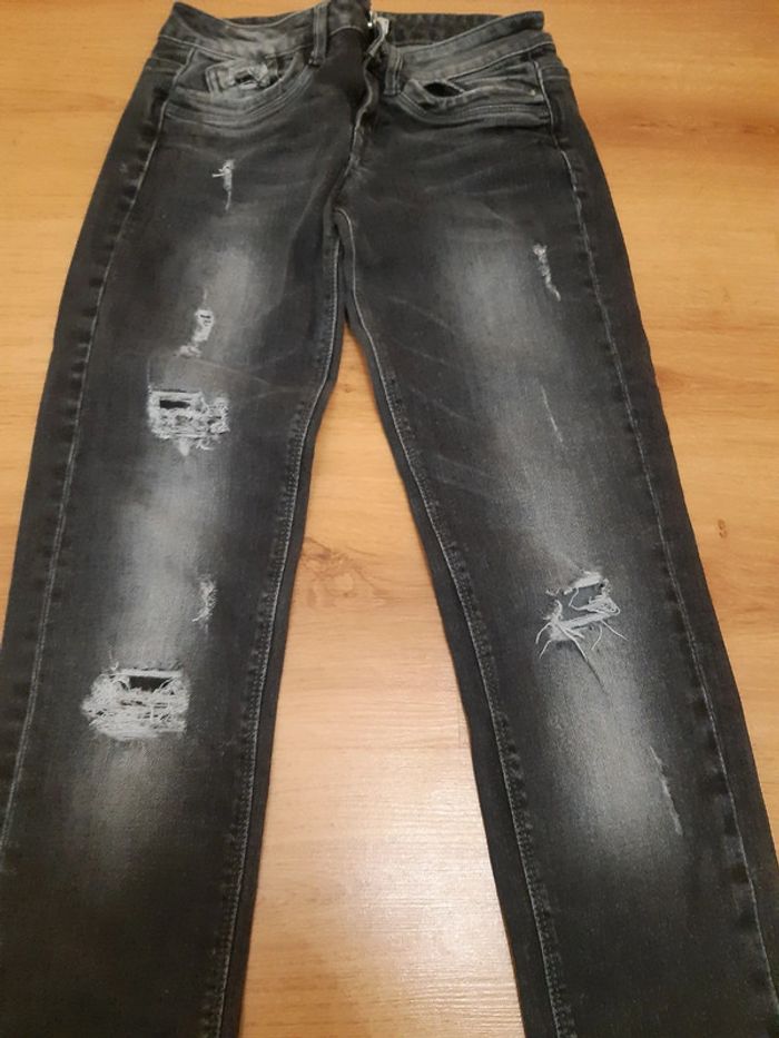 Jeans femme taille 32/36 voir taille sur l'étiquette - photo numéro 2