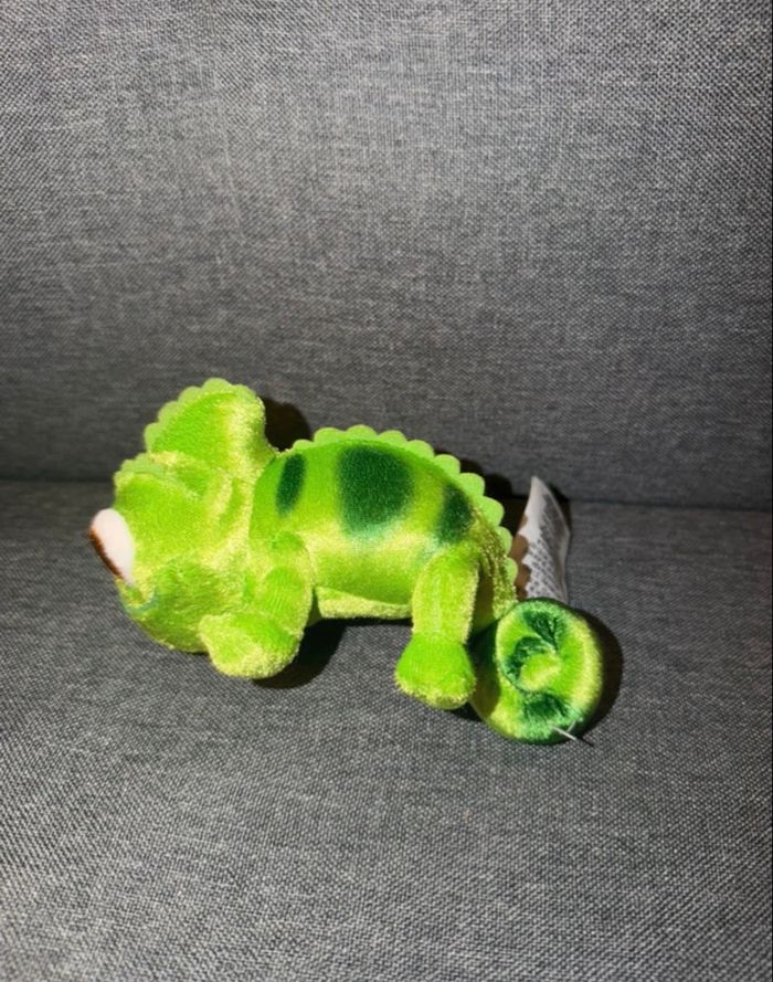 Peluche aimantée pascal Disneyland Paris raiponce Disney - photo numéro 3