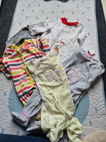 Lot de pyjamas hiver 6 mois filles