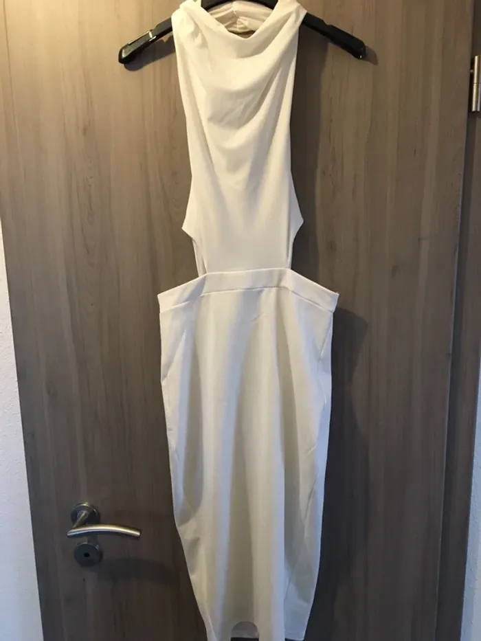 Robe longue blanche T36 Missguided