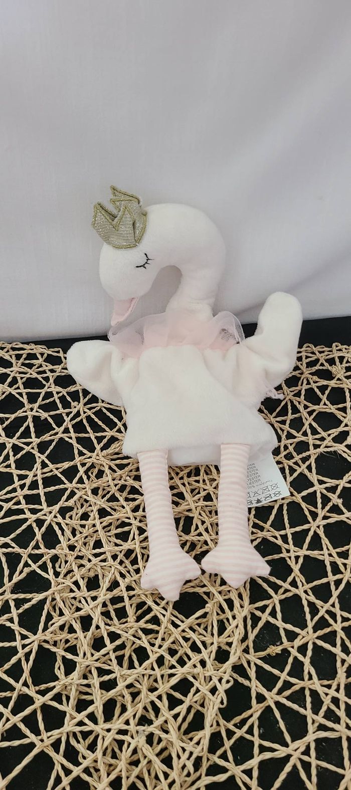 Doudou Cygne marionnette rose blanc rayé Maisons du Monde - photo numéro 4