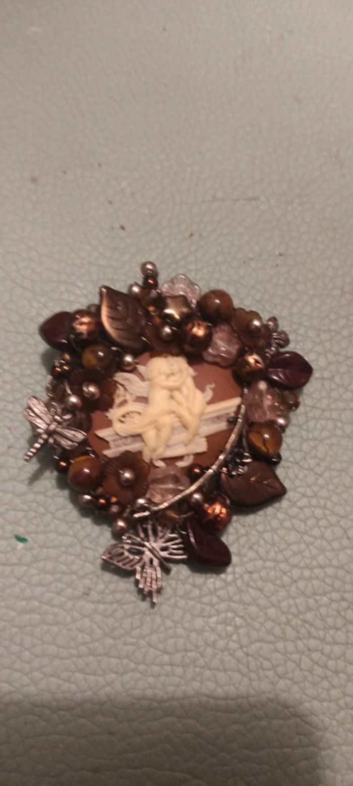 Broche faite main