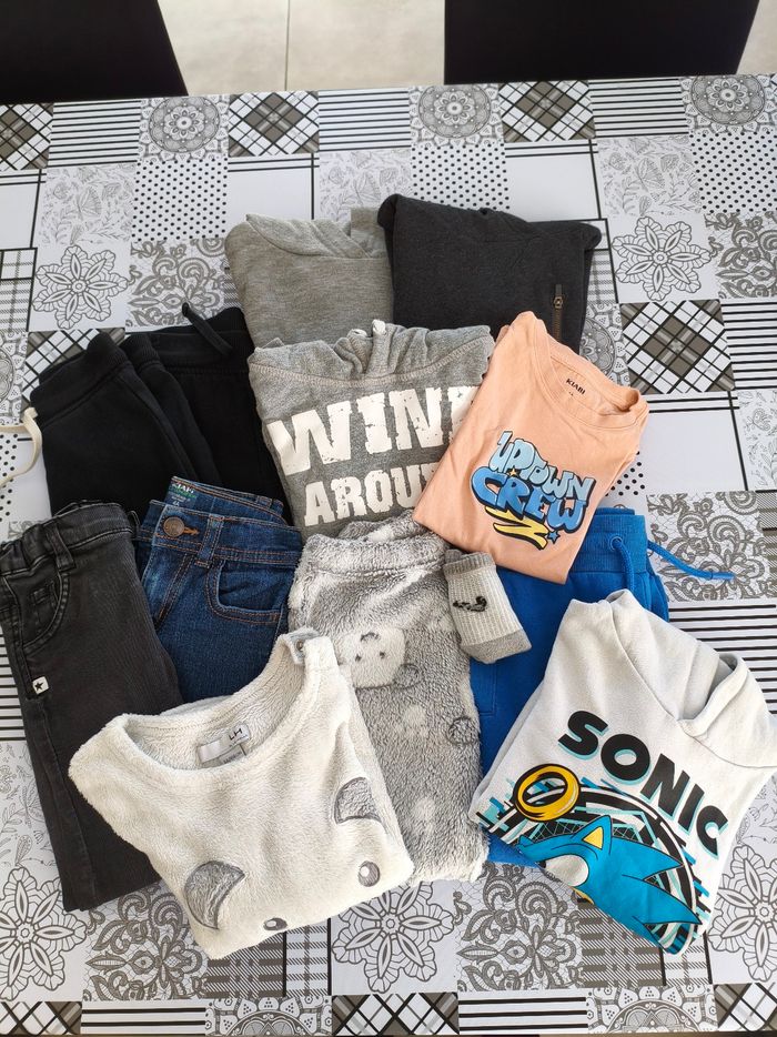 Lot vêtements garçon 4 ans