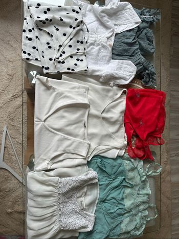 Lot de 9 débardeurs d’été