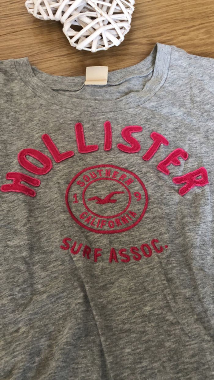 Tee shirt hollister gris et rose fushia taille S