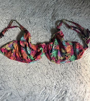 soutien gorge maillot de bain  blanche porte taille 100 d