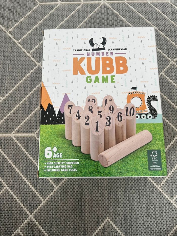KUBB Game / Quille finlandaise