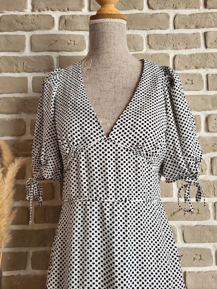 Robe blanche à pois noir H&M neuve - photo numéro 2