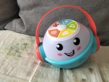 Jeu d'éveil musical clementoni