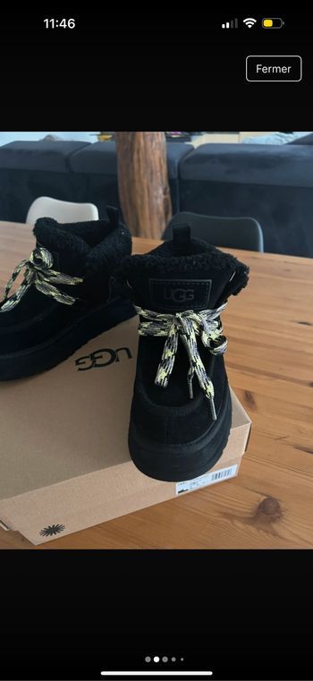 Boots noir marque Ugg pointure 38