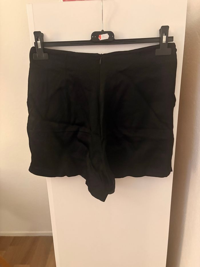 short satiné - photo numéro 2