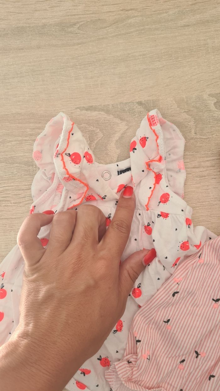 Lot 2 robes bébé - photo numéro 2