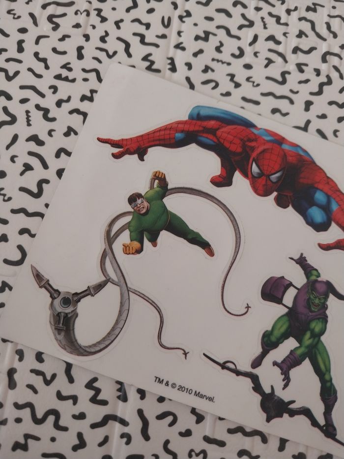 Autocollants Marvel – Neufs, jamais utilisés - photo numéro 3