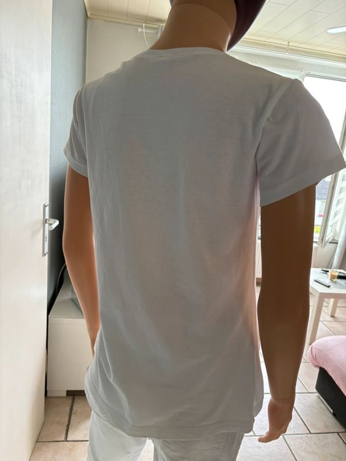 T-shirt neuf - photo numéro 2