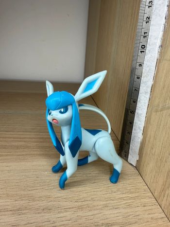 Figurine givrali Pokémon