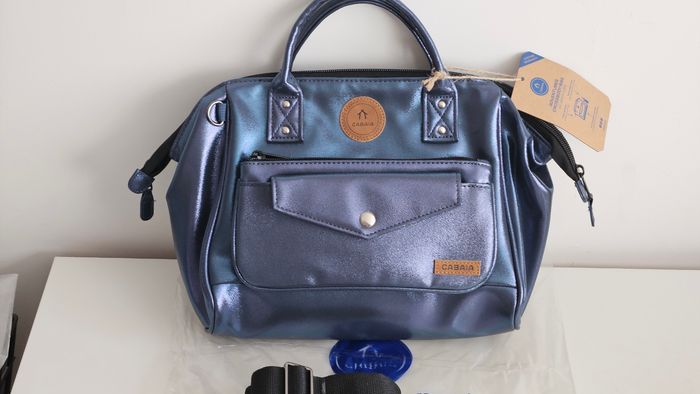 Sac à main crossbody Cabaïa- taille médium neuf
