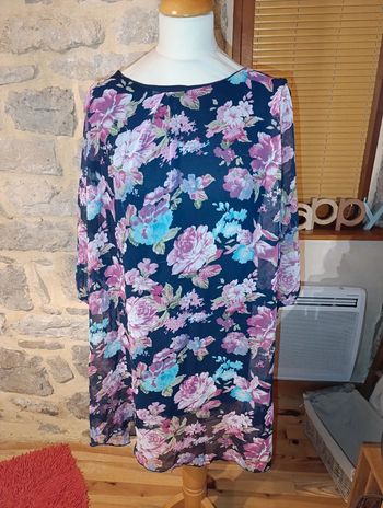 Sublime blouse ou robe courte très fleurie taille 42