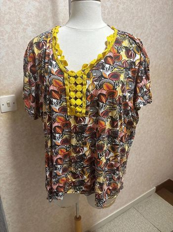 Blouse taille 58-60 marque bleu bonheur