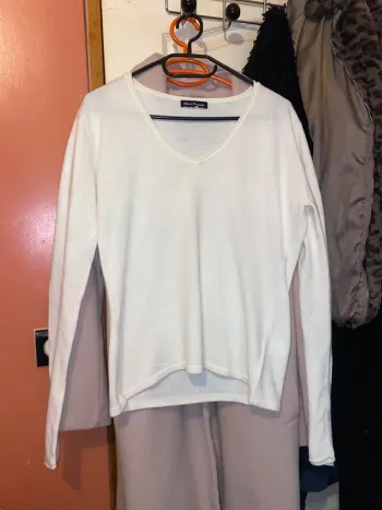 Pull blanc col V