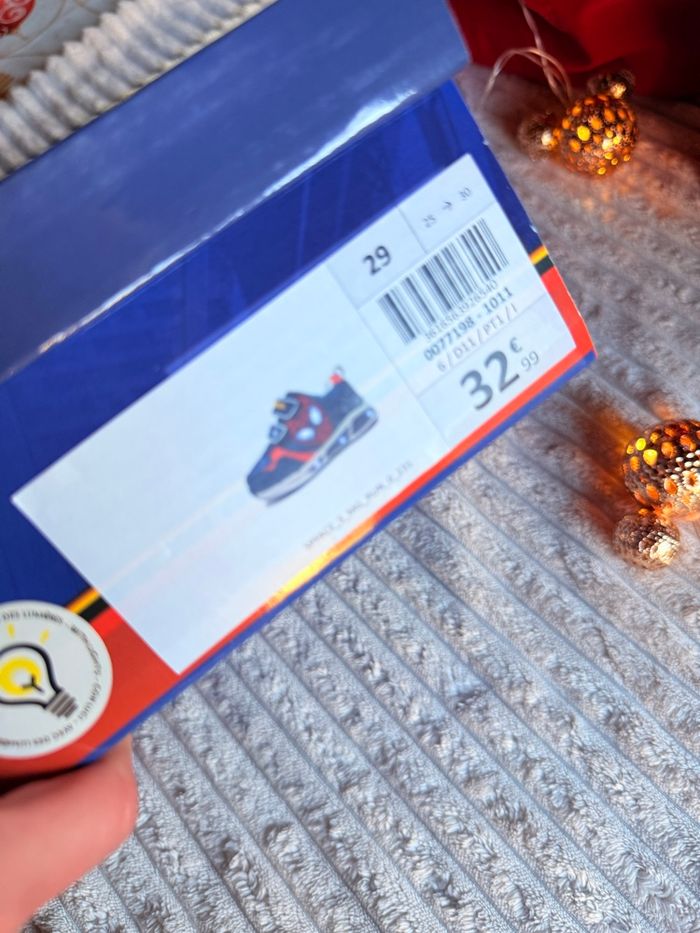 Basket Spiderman lumineux intense - photo numéro 9