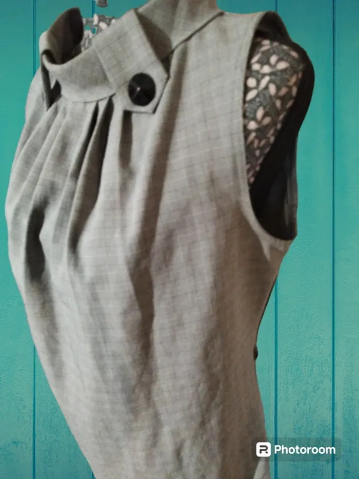 Robe sans manches - photo numéro 2