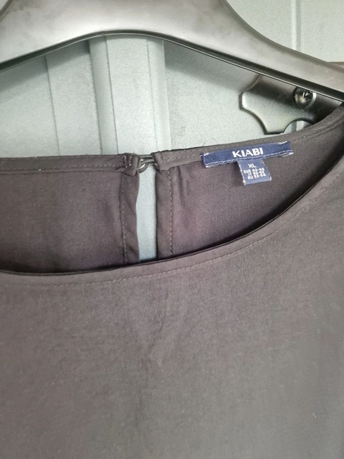 Blouse noir manches longues avec ouvertures et volants - photo numéro 7