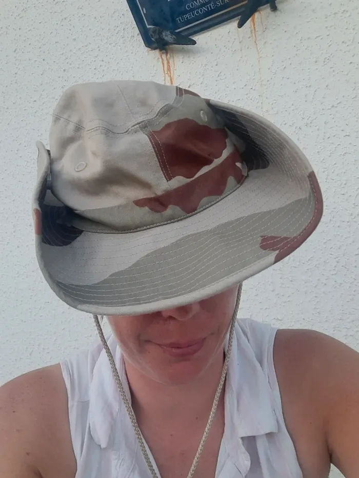 Chapeau militaire camouflage sable désert - photo numéro 10