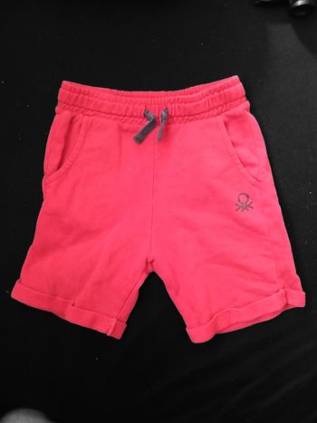 Short rouge