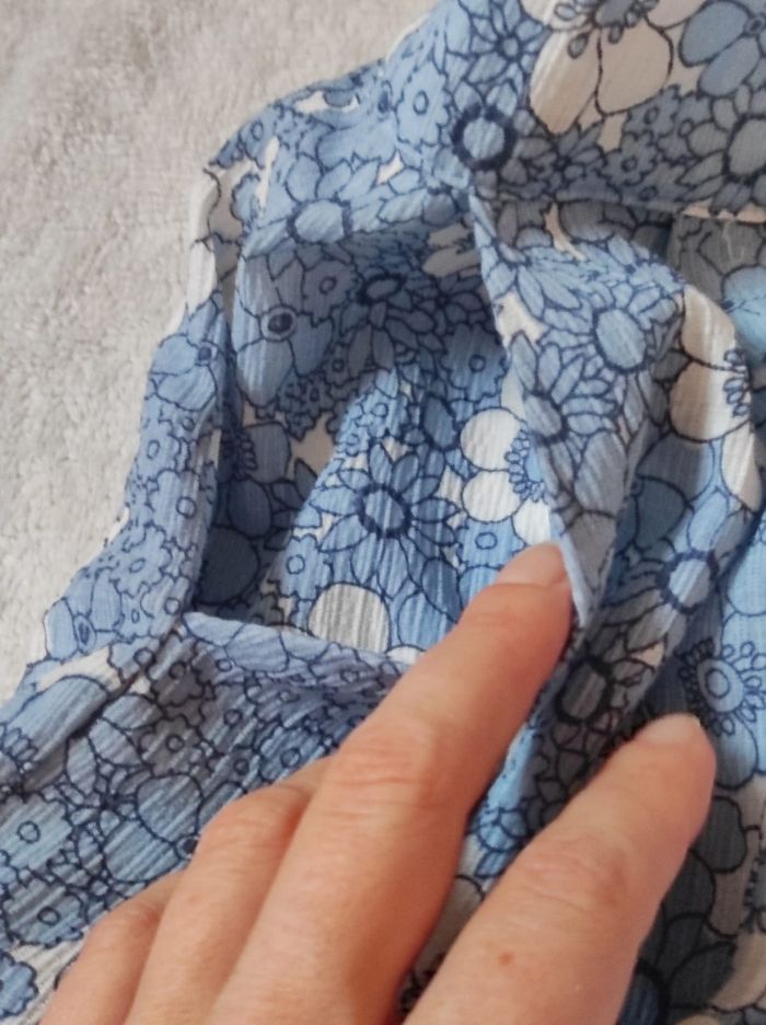 Jupe courte imprimée fleurie taille S - photo numéro 5