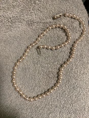 Collier perles blanc nacré