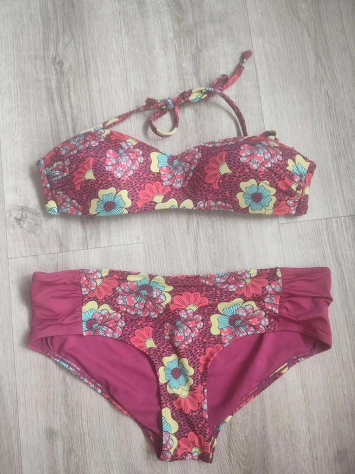 Bikini fleuri 40/42