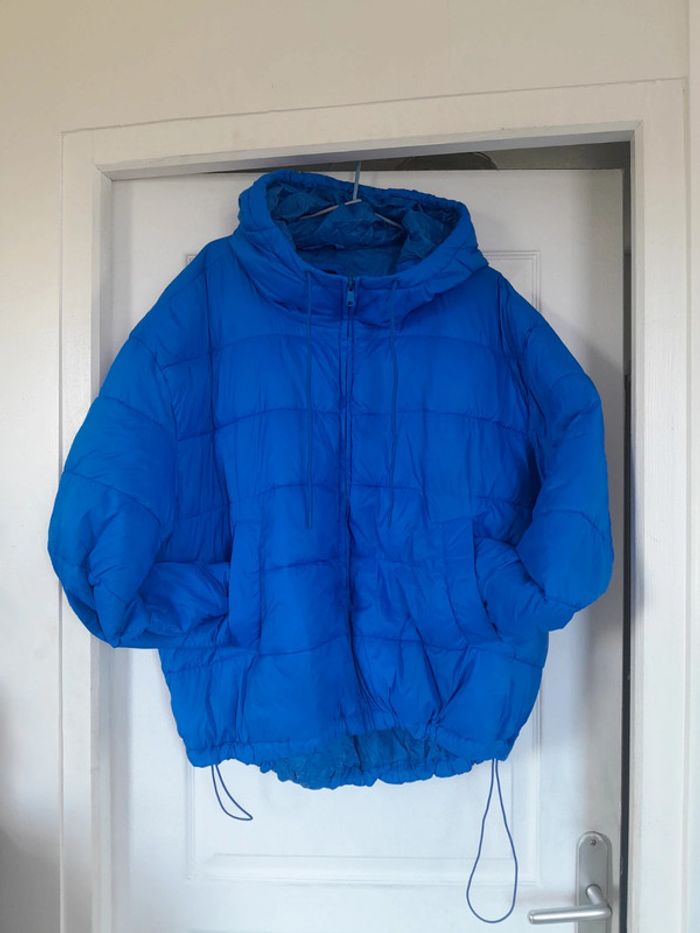 Veste GAP  légèrement rembourrée water résistant primaloft zip et capuche