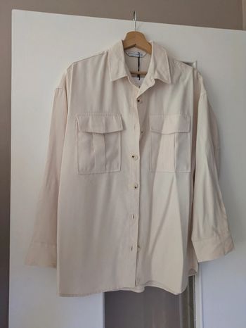 Magnifique chemise sur chemise oversize crème Stradivarius taille S neuve avec étiquette