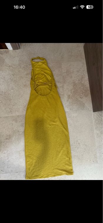 Robe à dos nu 