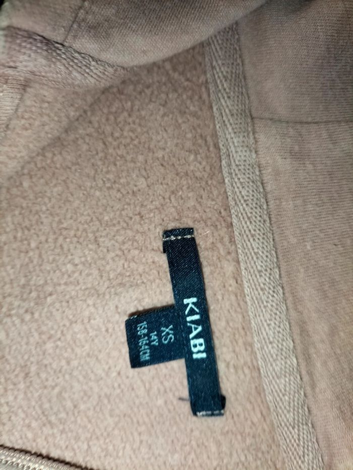 Pull a capuche rose Kiabi XS - photo numéro 2