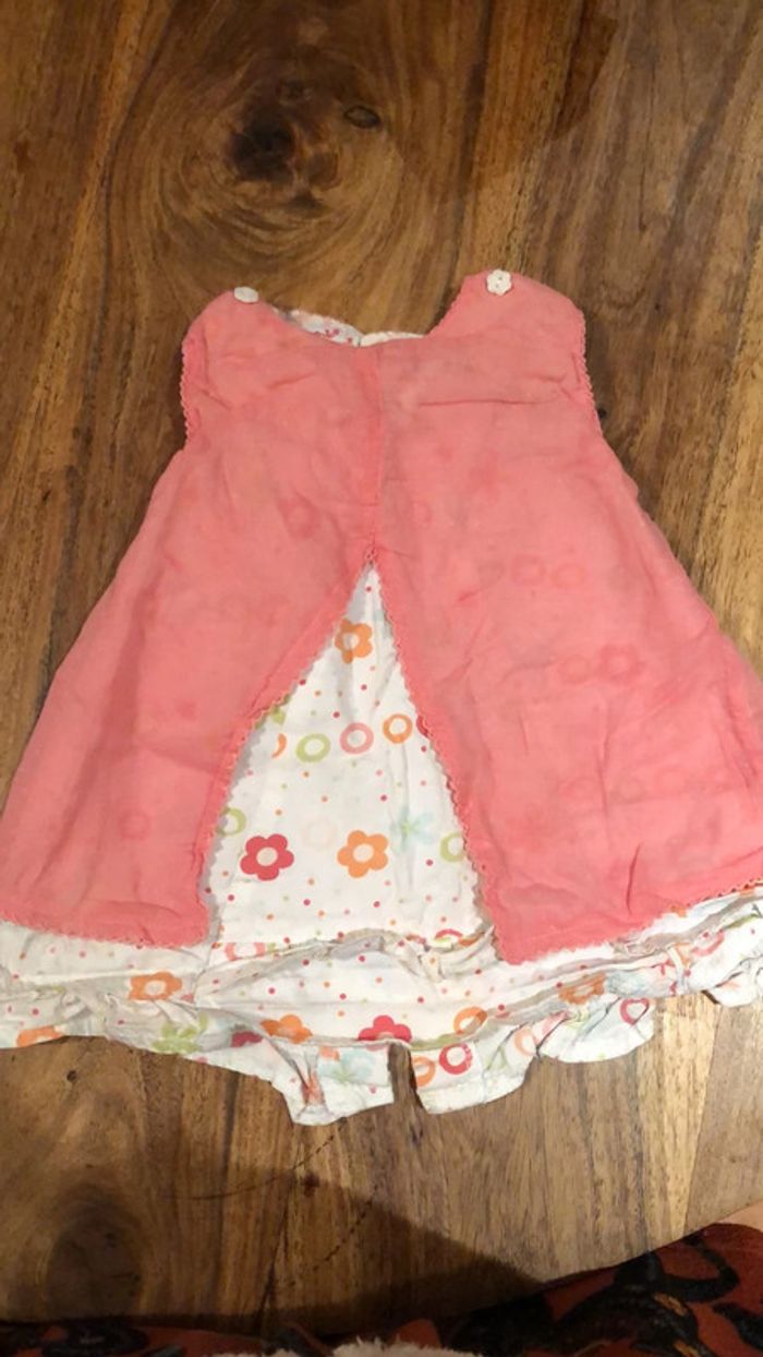 Lot 2 robes 6 mois - photo numéro 2