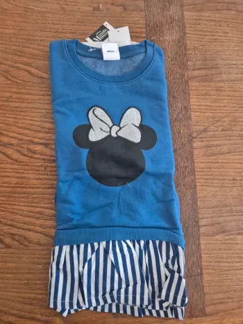 Pull minnie 7/8 ans (122-128 cm)