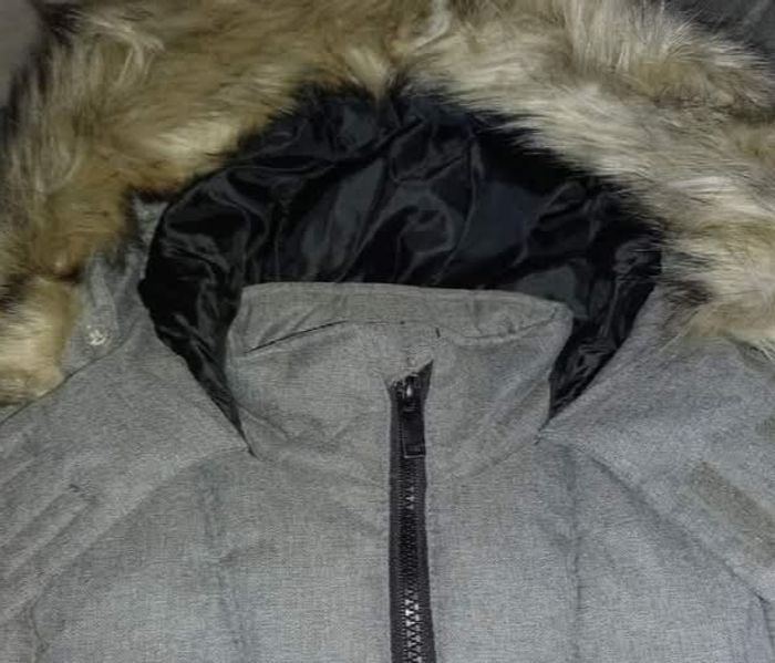 Blouson kiabi 16 ans taille S
Nombreuses poches , chaque côté de la poitrine et deux de chaque côté à la taille 
Mon fils ne l a jamais porté - photo numéro 10
