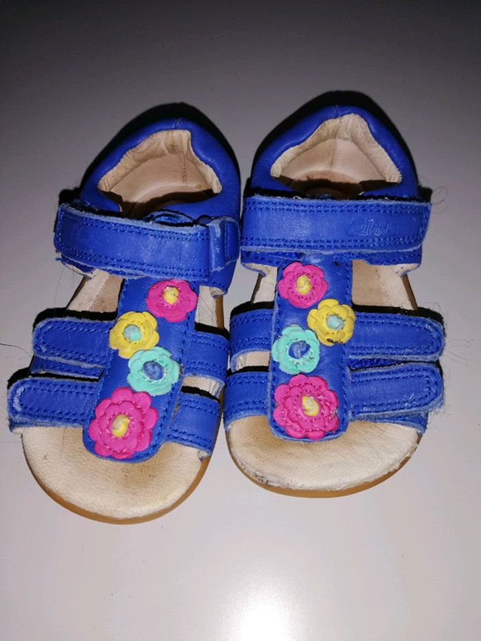 Sandales