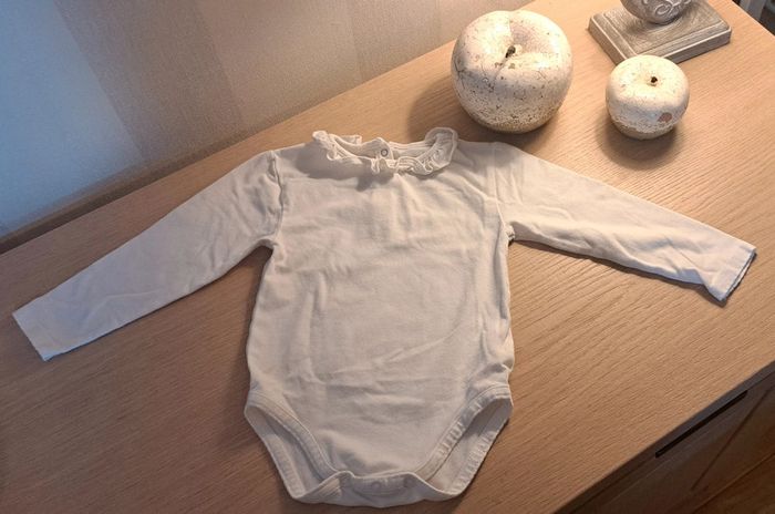 Body manches longues Noukie's blanc avec col volant