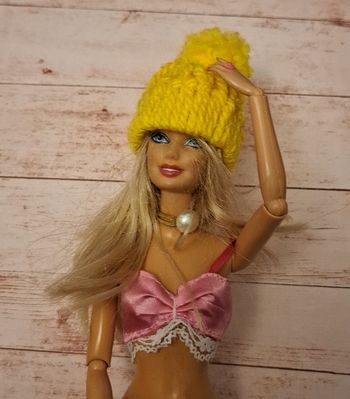 Bonnet et chaussures barbie