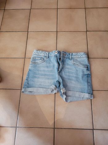 Short zara en jean taille 11-12 ans