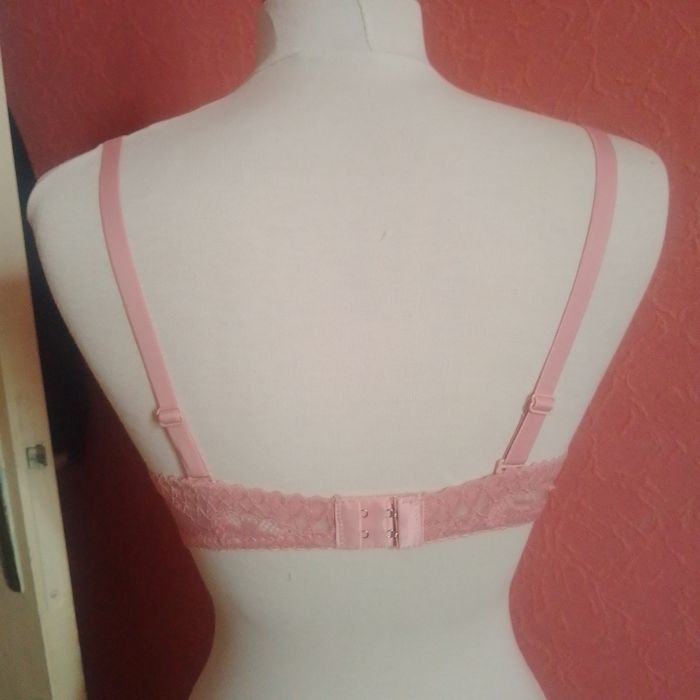 Soutien gorge neuf - photo numéro 5