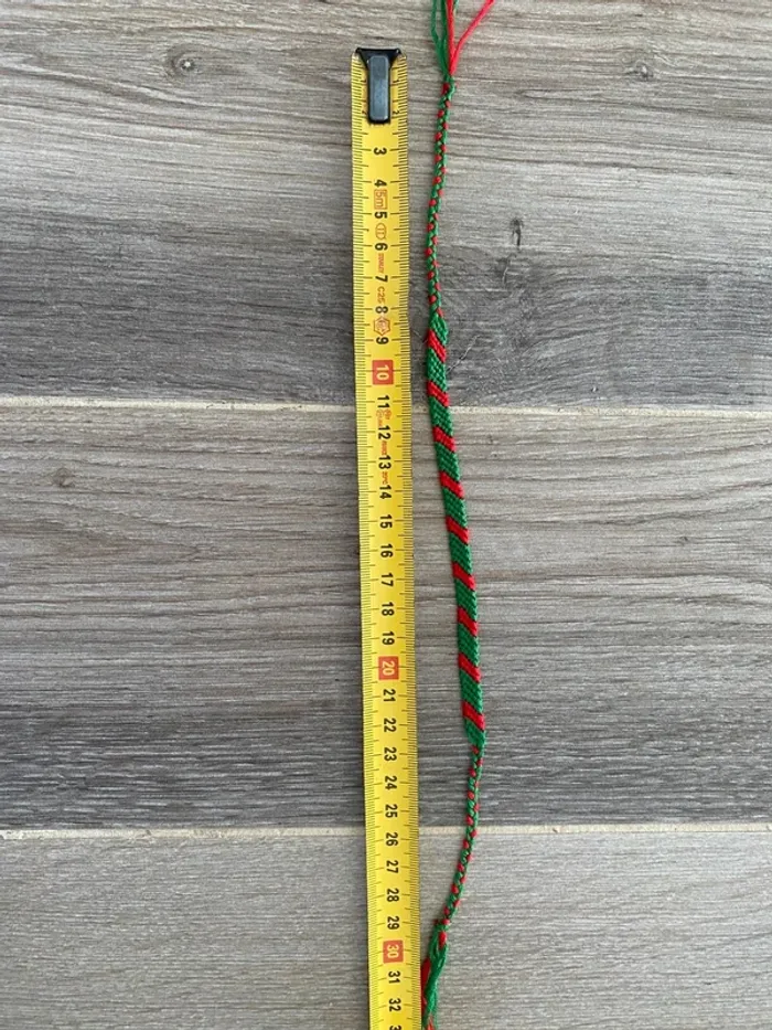 Bracelet d’amitié brésilien vert et rouge - photo numéro 3