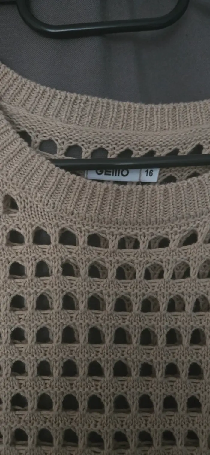 Pull maille beige S/16 ans - photo numéro 2